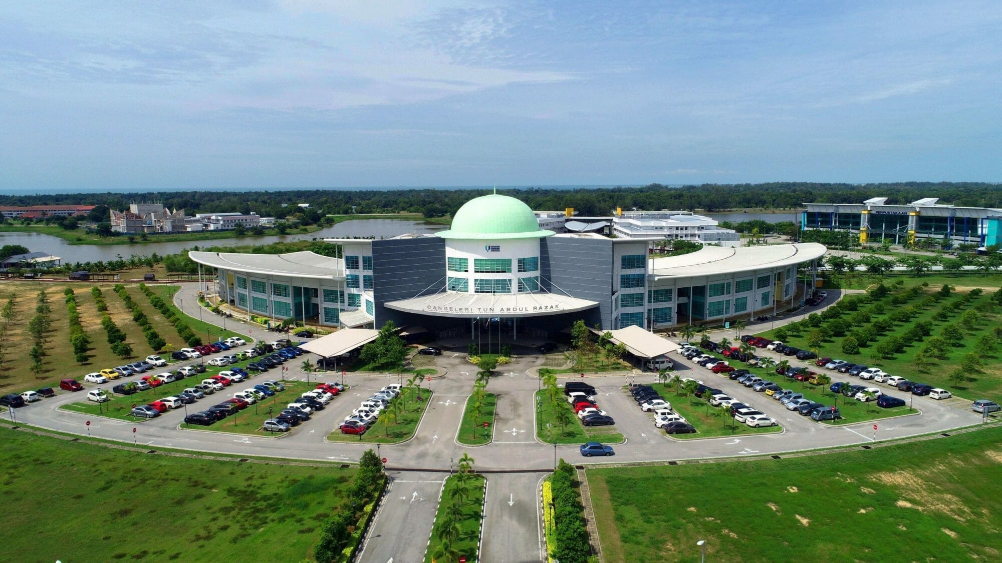 Universiti-Malaysia-Pahang_Campus-scaled
